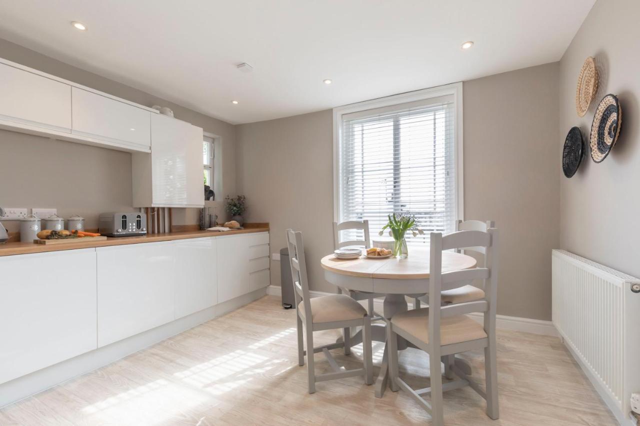 Vaughan Lodge Elegant 2-Bed Duplex With Views Near Malvern Hills Malvern Wells Bagian luar foto